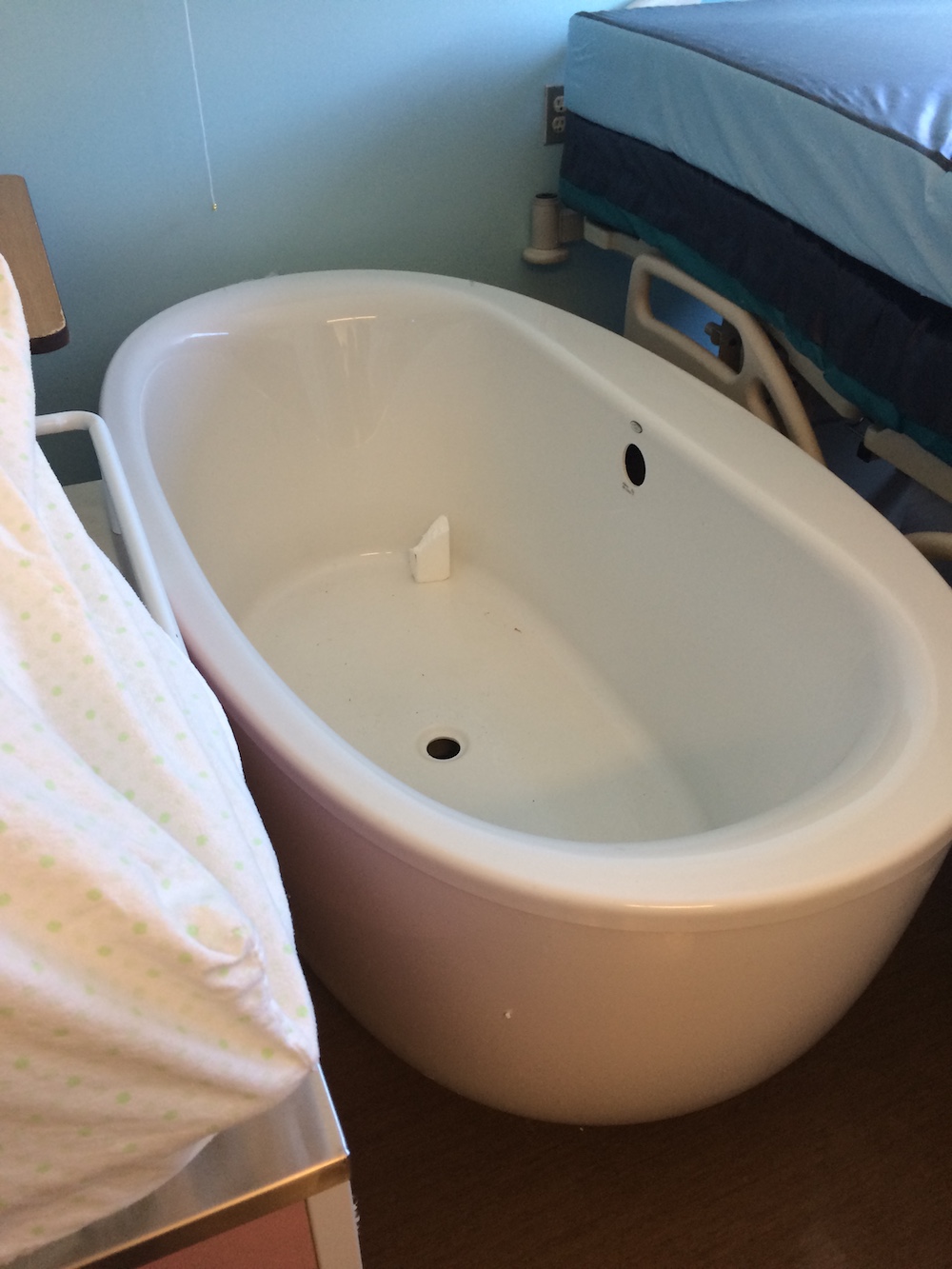 Tour - Mat Reno Room - Birthing Tub
